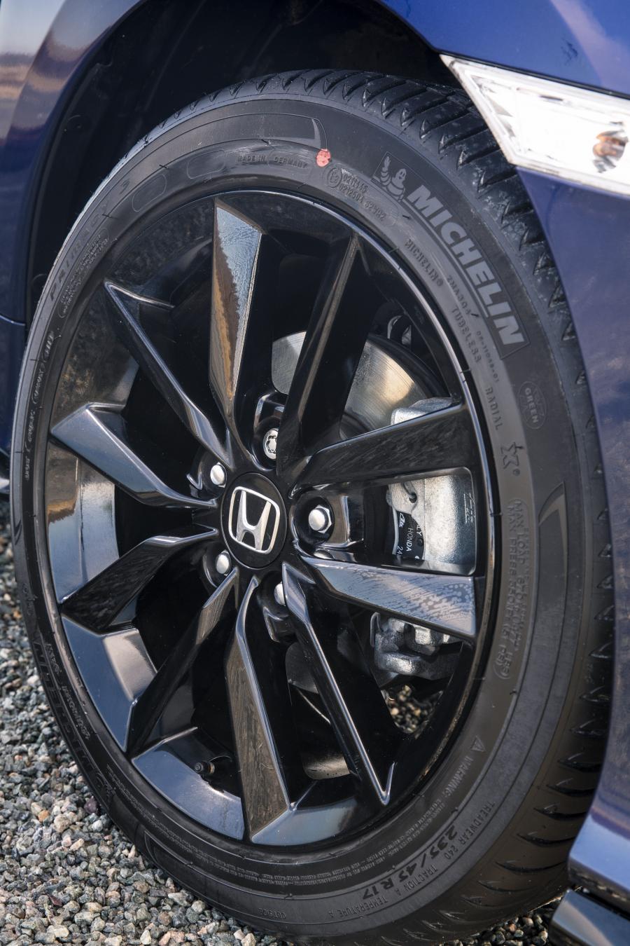 Колеса Honda Civic Hatchback Sport Line (FK) 2019 года  (UK) (фото 13 из 38)